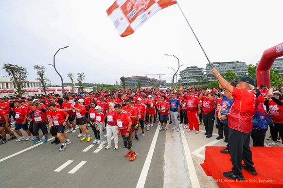 HUT PMI ke-80 di IKN, Ribuan Warga Ikut Fun Run 5K Aksi Sehat Bersama Ribuan Peserta Padati Fun Run 5K HUT PMI di IKN, Basuki Hadimuljono Lepas Start